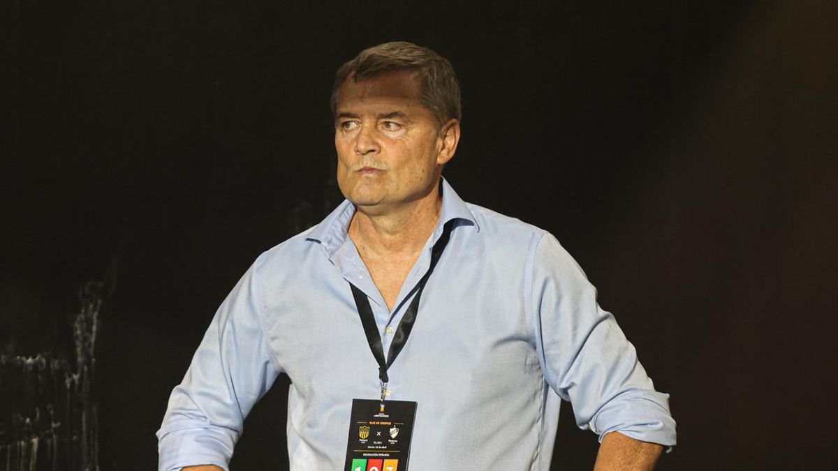 Cinco puntos que condenan a Diego Aguirre en esta crisis futbolística de Peñarol
