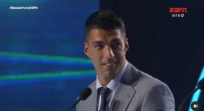 Luis Suárez al recibir el premio de ESPN Brasil
