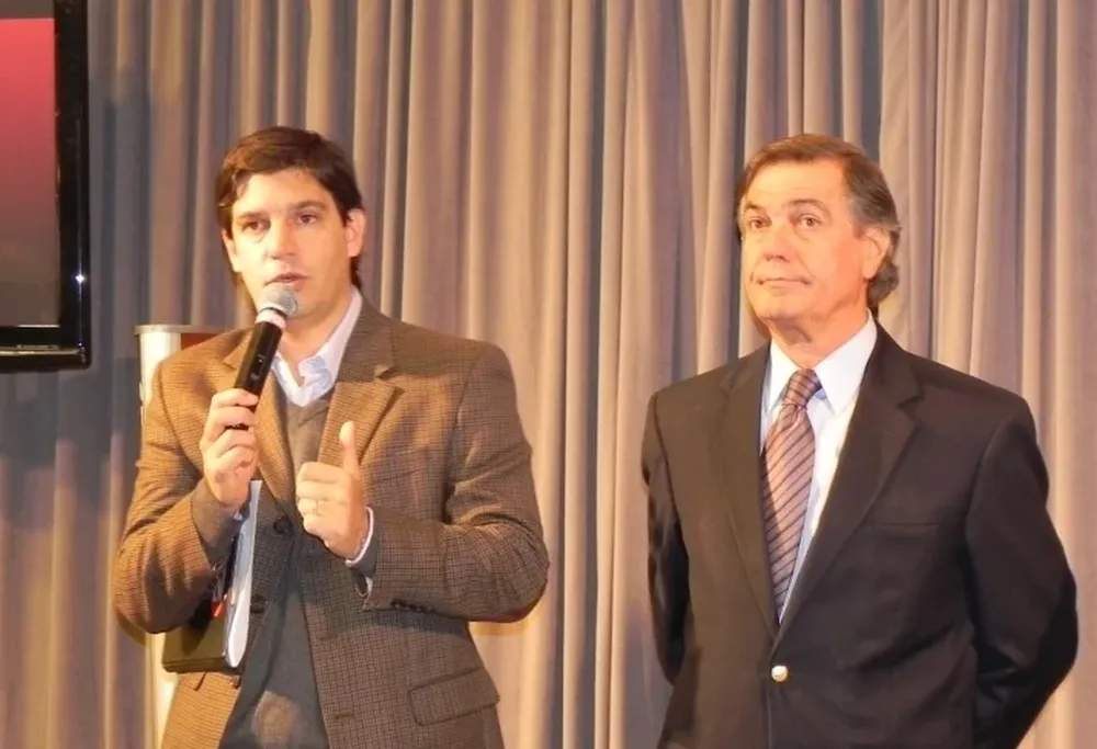 Negocios a cargo de Zambrano & Cía