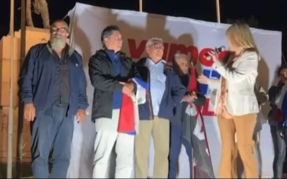 Captura de pantalla de la transmisión que hizo la cuenta de Carolina Cosse en Instagram con su discurso en Mercedes