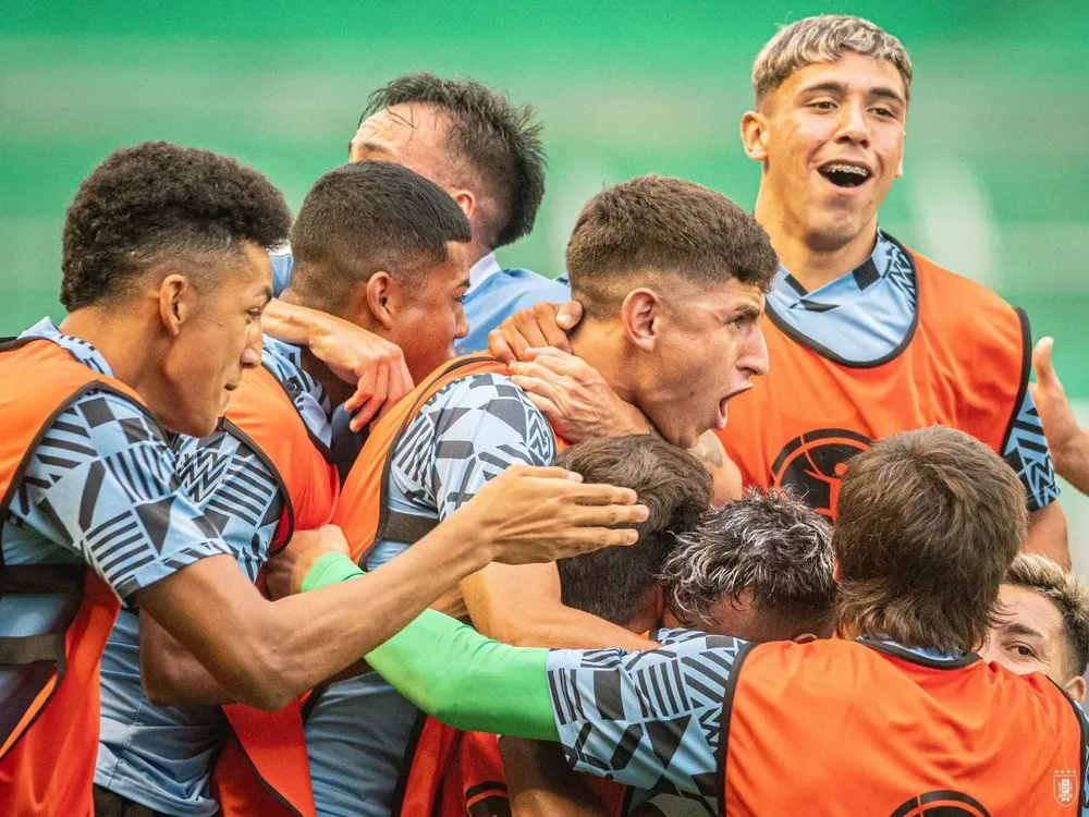 Uruguay va por la clasificación a la siguiente fase