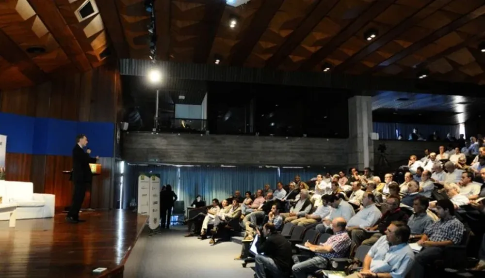 Jonada de Información Económica de Fucrea en el LATU, como siempre fue un éxito de convocatoria