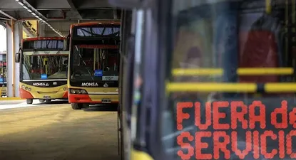 Marcha atrás con el paro de colectivos en AMBA pero postergan la decisión hasta el miércoles