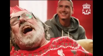 Papá Noel y Darwin Núñez
