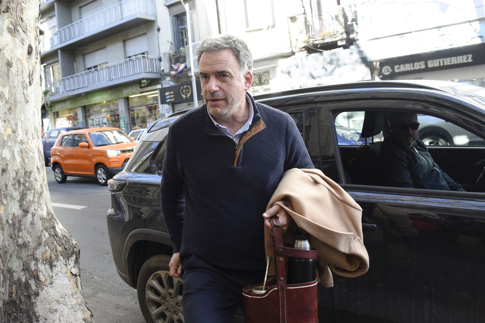 20240704 Yamandu Orsi y Cosse se reunen con el Secretariado Ejecutivo del FA (6).jpg