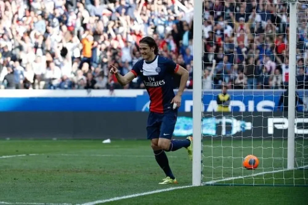 Edinson Cavani volvió al gol