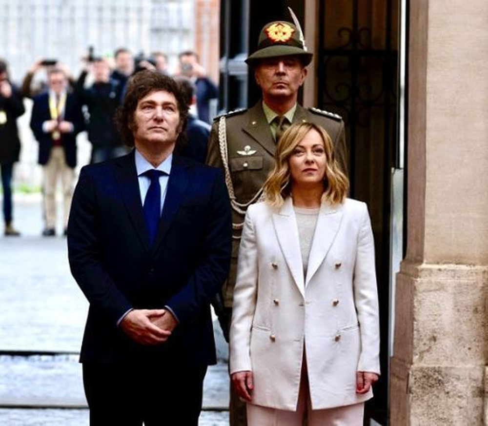 El presidente argentino, Javier Milei, y la primera ministra italiana, Giorgia Meloni.