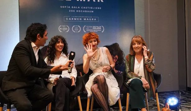 Zoe Hochbaum, Sofía Gala Castiglione y Carmen Maura, en la presentación de Como el mar, la película que llega a los cines argentinos este jueves
