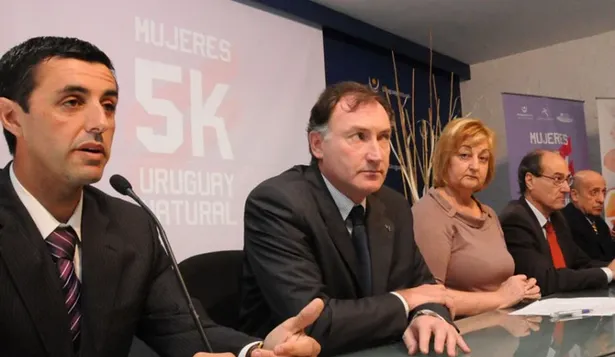 Archivo. Pablo Sanmartino a la izquierda, en el lanzamiento de una 5K en el Ministerio de Turismo