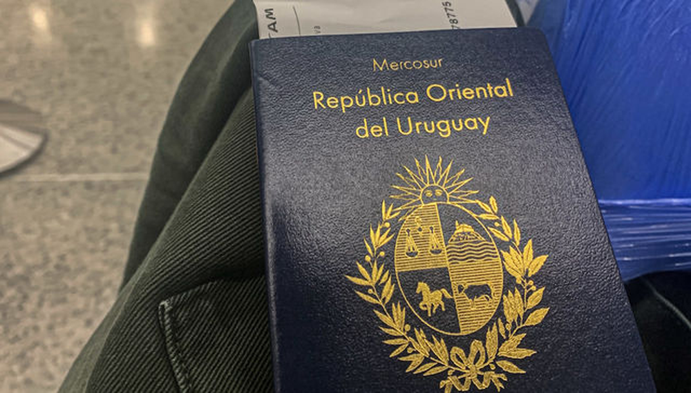 Pasaporte de la República Oriental del Uruguay 