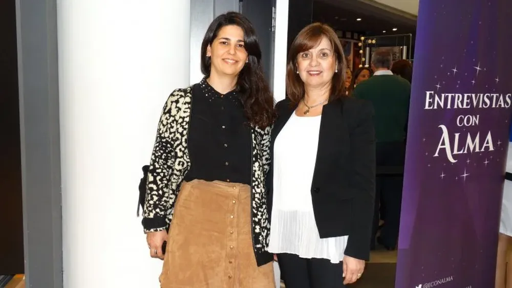 Gloria Da Rosa y Rosario Corral