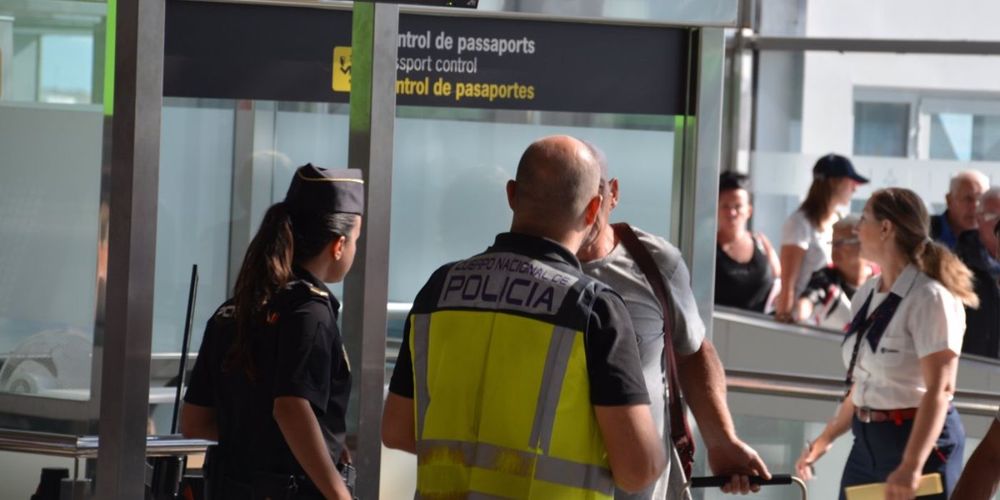 CONTROL DE PASAPORTES.jpg