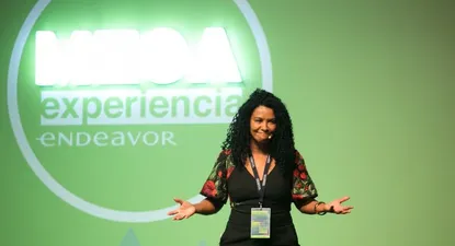 La empleada doméstica que creó un millonario negocio gracias a sus rulos