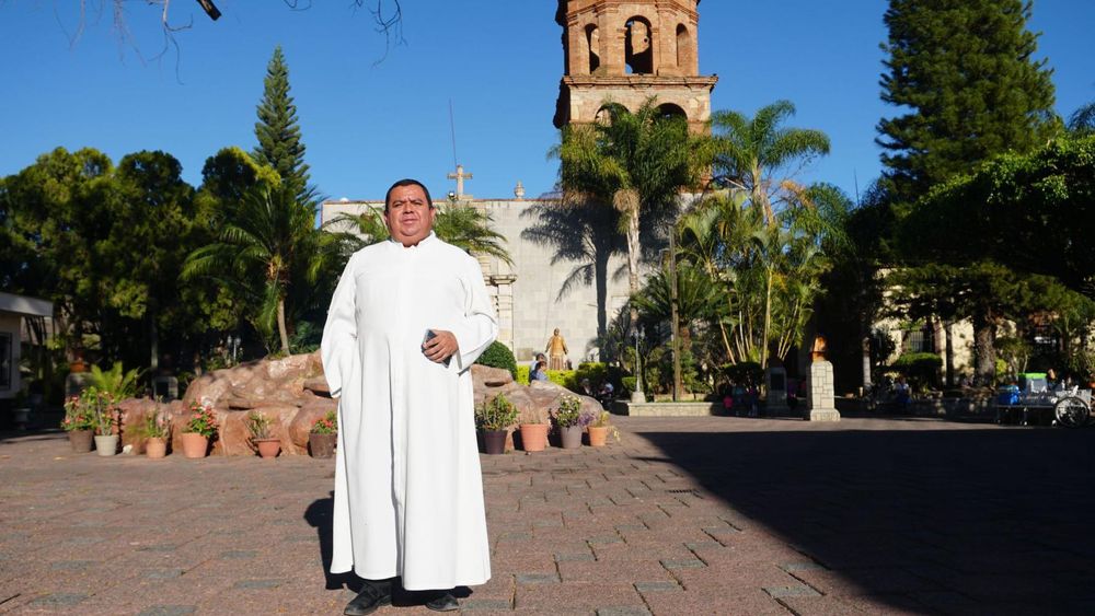 El municipio de Teuchitlán no es culpable de este horror, asegura el párroco Jaime Gustavo Nabel.