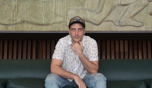 Luciano Cáceres vuelve con Paraíso, su último éxito teatral que agotó entradas en el San Martín