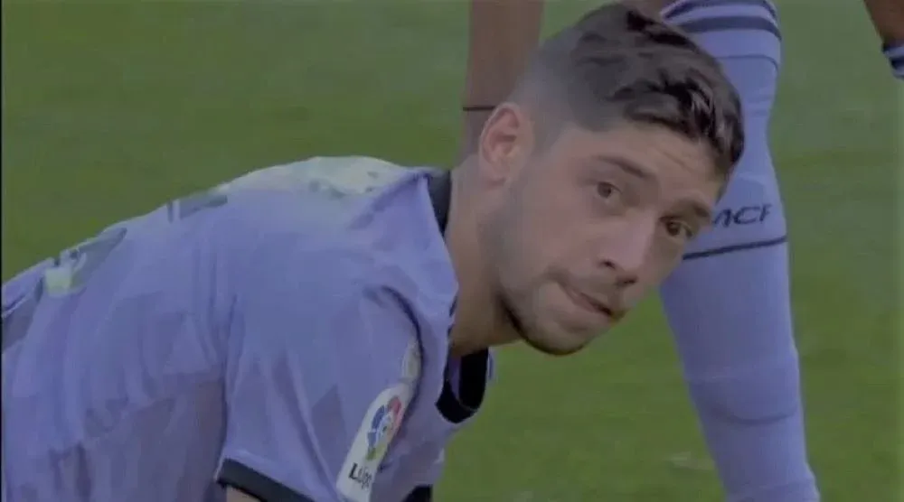 Federico Valverde no puede creer la pelota que le sacó en la hora el arquero de Valencia