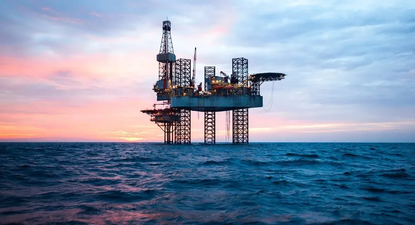 La tensión en el estrecho de Ormuz impulsa el precio del petróleo Brent