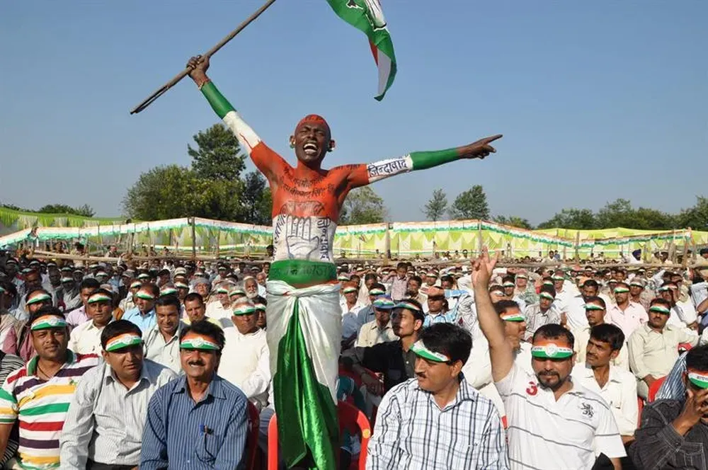 India- Discurso del primer ministro indio Manmohan Sing en plena campaña