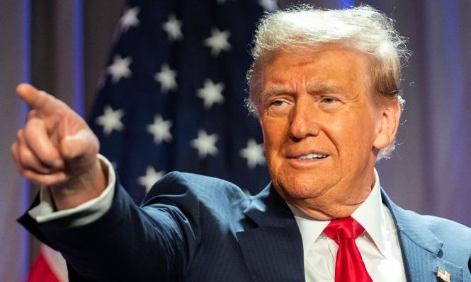 Trump dijo que gravará con un 25% las importaciones de Canadá y México, y con un 10% adicional a las de productos chinos.