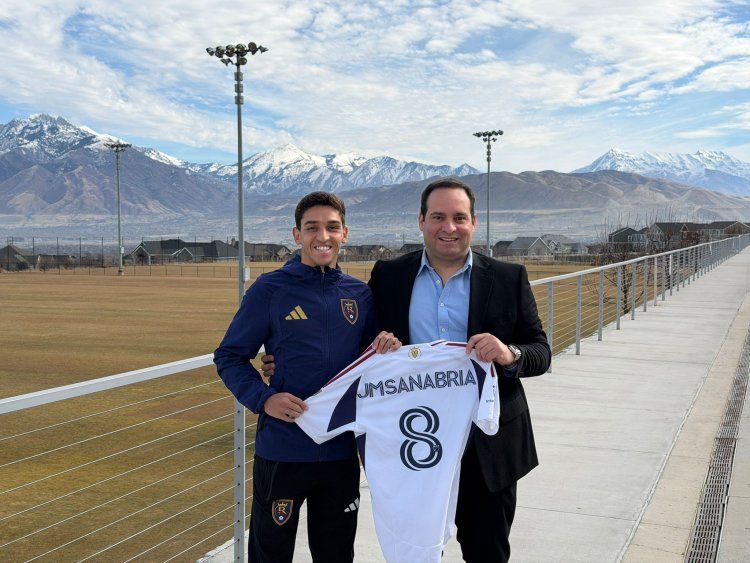 Juan Manuel Sanabria con la 8 de Real Salt Lake