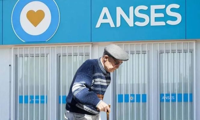 Jubilados ANSES: el Gobierno anuncia hoy el aumento y aguinaldo de junio 2025, ¿qué se sabe?