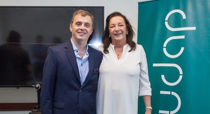 Lic. Antonio Oliva - nuevo presidente de AUDAP, Lic. Patricia Lusssich -presidente emérita de AUDAP.