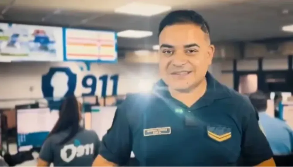 La policía de Córdoba lanzó una original campaña para prevenir accidentes