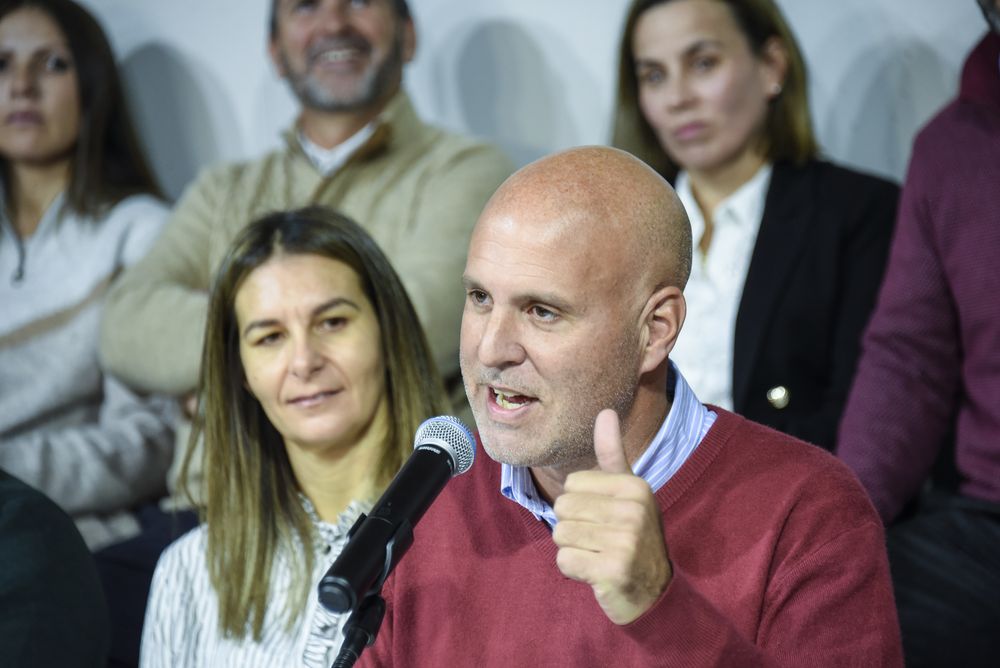 El intendente electo de Canelones, Francisco Legnani, presentó este miércoles su gabinete