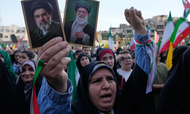 El líder supremo de Irán desafía a Trump y afirma que Teherán protegerá sus capacidades nucleares y de misiles