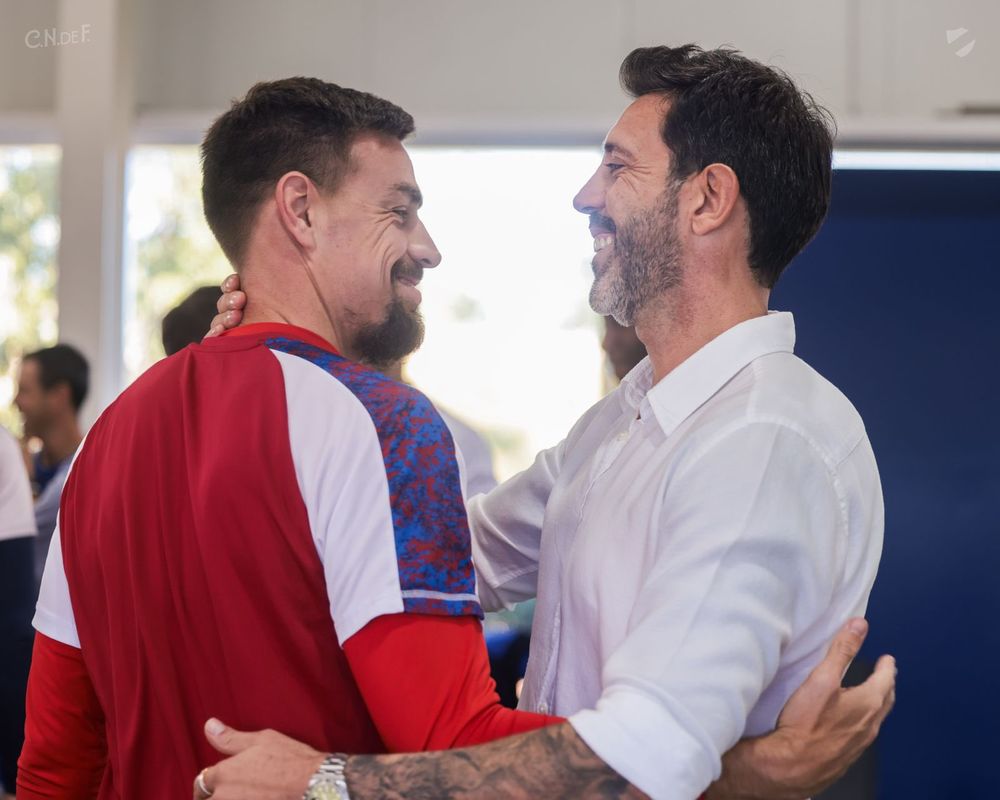 Sebastián Coates y Jorge Bava, quien fue designado DT de Nacional