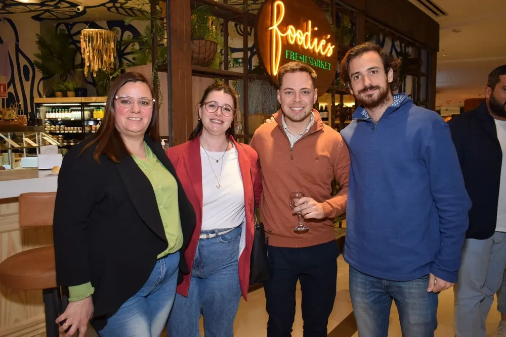 Andrea Rossi, Mariana Borgarelli, Christian Fraque y Felipe Marques