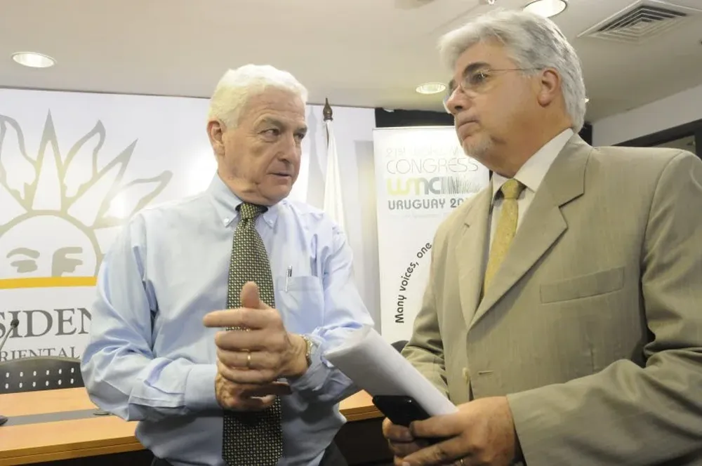 El presidente del INAC, Stanham, y el ministro de Ganadería, Aguerre, en la Torre Ejecutiva.