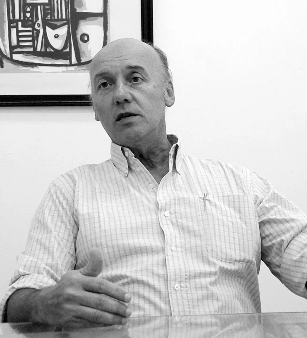 El ingeniero Oscar Schmidt es el director general de una de las empresas que monta estructuras prefabricadas en Uruguay