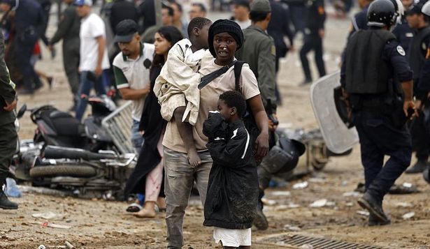 Decenas de personas murieron esta semana al intentar llegar a Europa a través del enclave español de Ceuta.