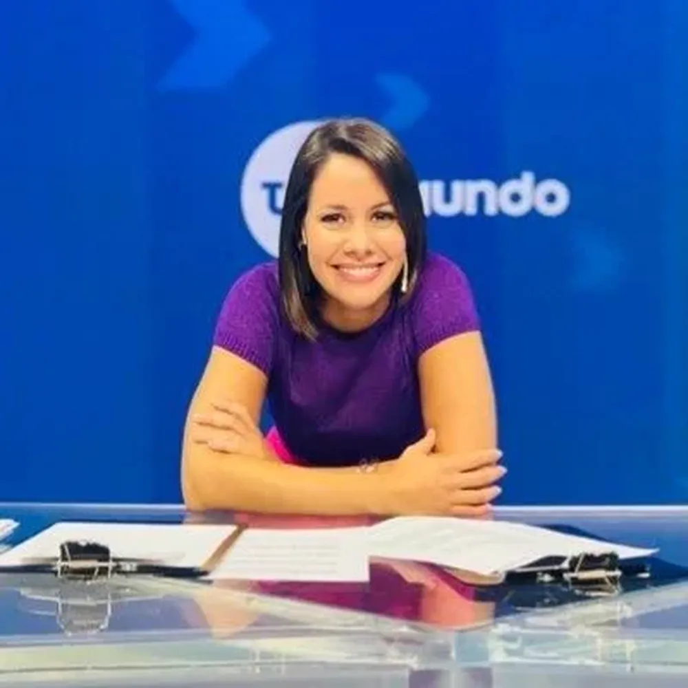 La conductora de Telemundo está en su casa sin fiebre
