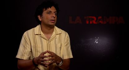Shyamalan combina asesinos en serie y pop de masas en La trampa: Lo de Taylor Swift es mágico, casi religioso.