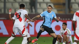  Jesús Castillo de Perú ante Darwin Núñez de Uruguay