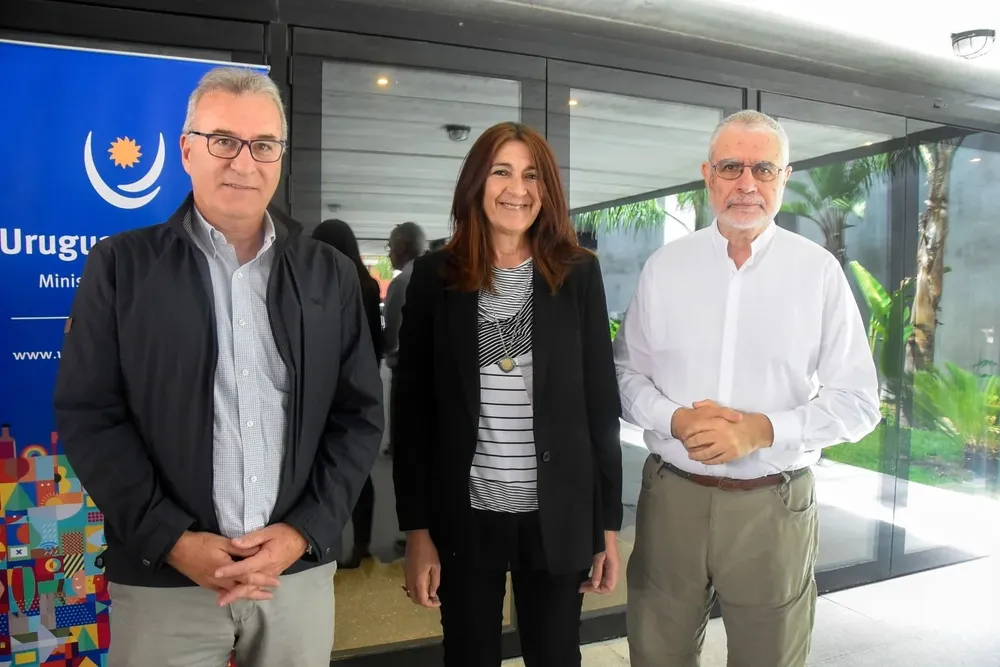 Carlos Fagetti, Hyara Rodriguez y Benjamín Liberoff