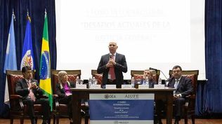 Ricardo Lorenzetti encabezó en el primer foro internacional sobre desafíos de la justicia federal