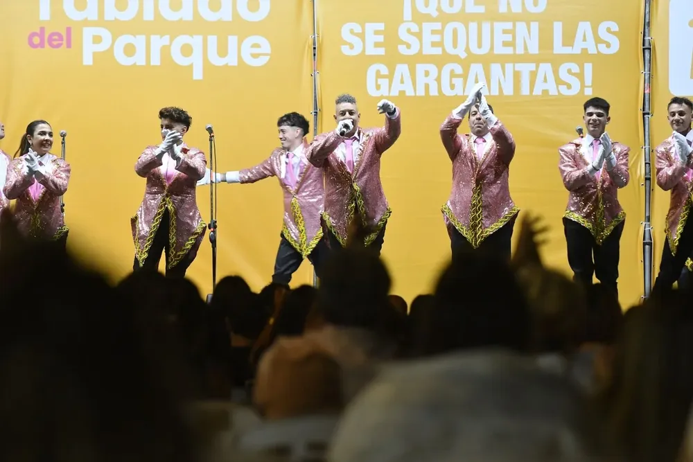Los Zíngaros, en el tablado Del Parque.