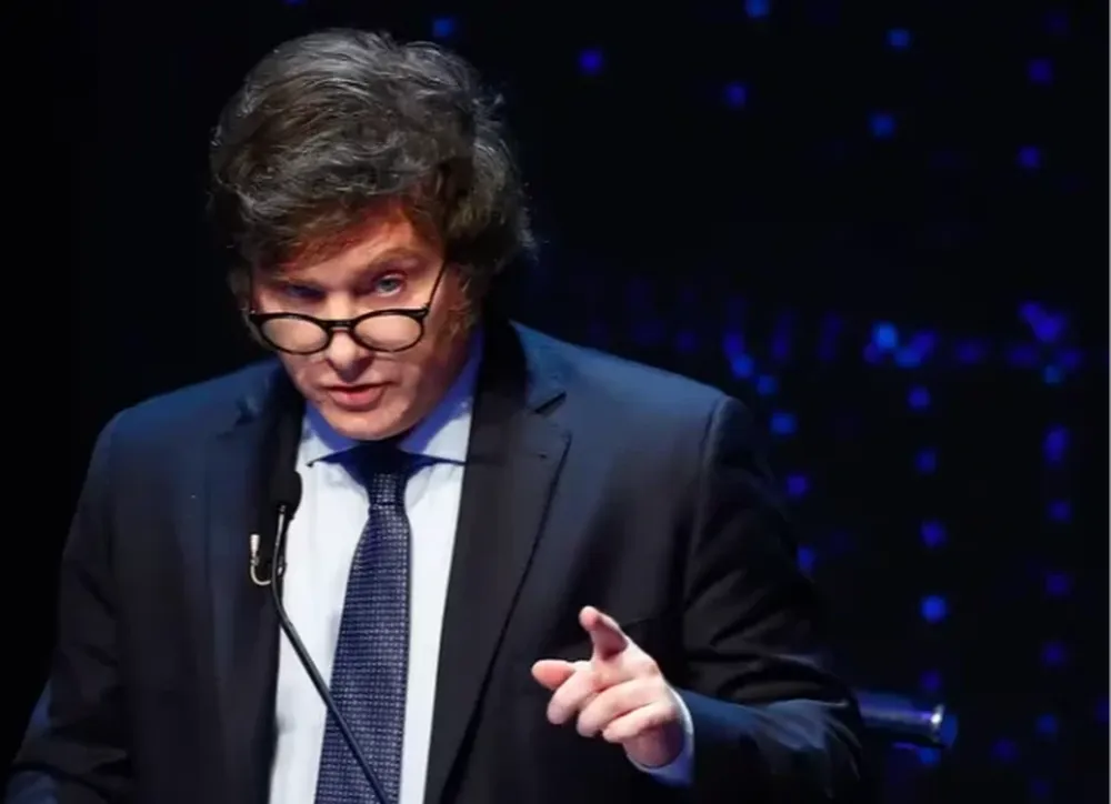 La medida deja sin efecto por el momento los artículos del DNU de Milei sobre clubes