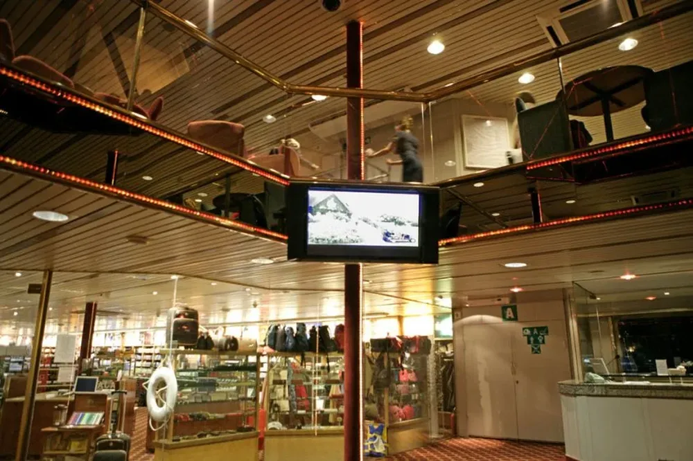 El buque puede trasladar a 1.200 personas