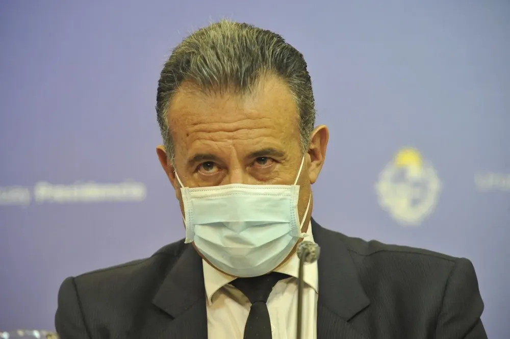 Daniel Salinas tras una conferencia de prensa