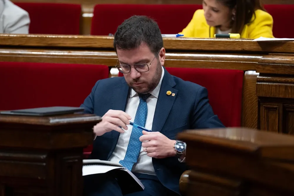 El presidente de la Generalitat, Pere Aragonès, en el pleno del Parlament sobre las enmiendas a la totalidad a los Presupuestos de la Generalitat.