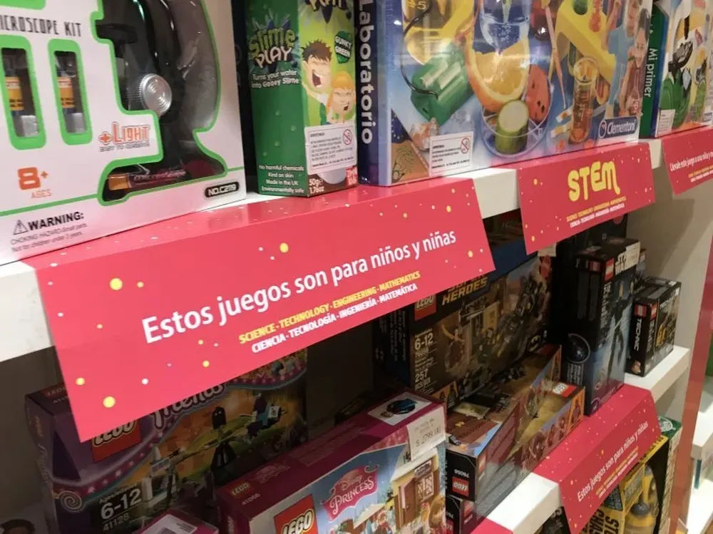 Mosca y Girls in Tech generaron una alianza para fomentar el estudio de ciencias entre las niñas, con una góndola de productos vinculados a matemática, ciencia, tecnología e ingeniería