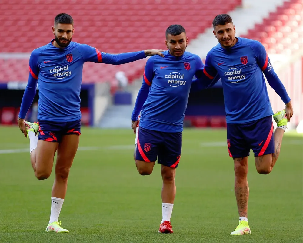 José María Giménez ya entrenó domingo y lunes con sus compañeros de Atlético de Madrid, reponiéndose de su lesión