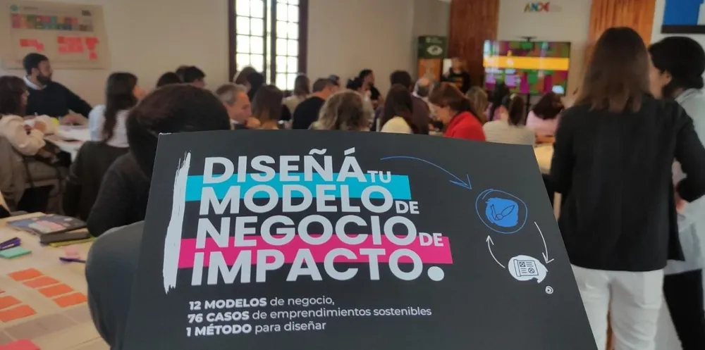El manual Diseña tu modelo de negocio de impacto