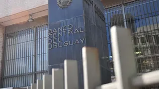 Dólar alcanzó nuevo mínimo en el año y BCU volvió a comprar