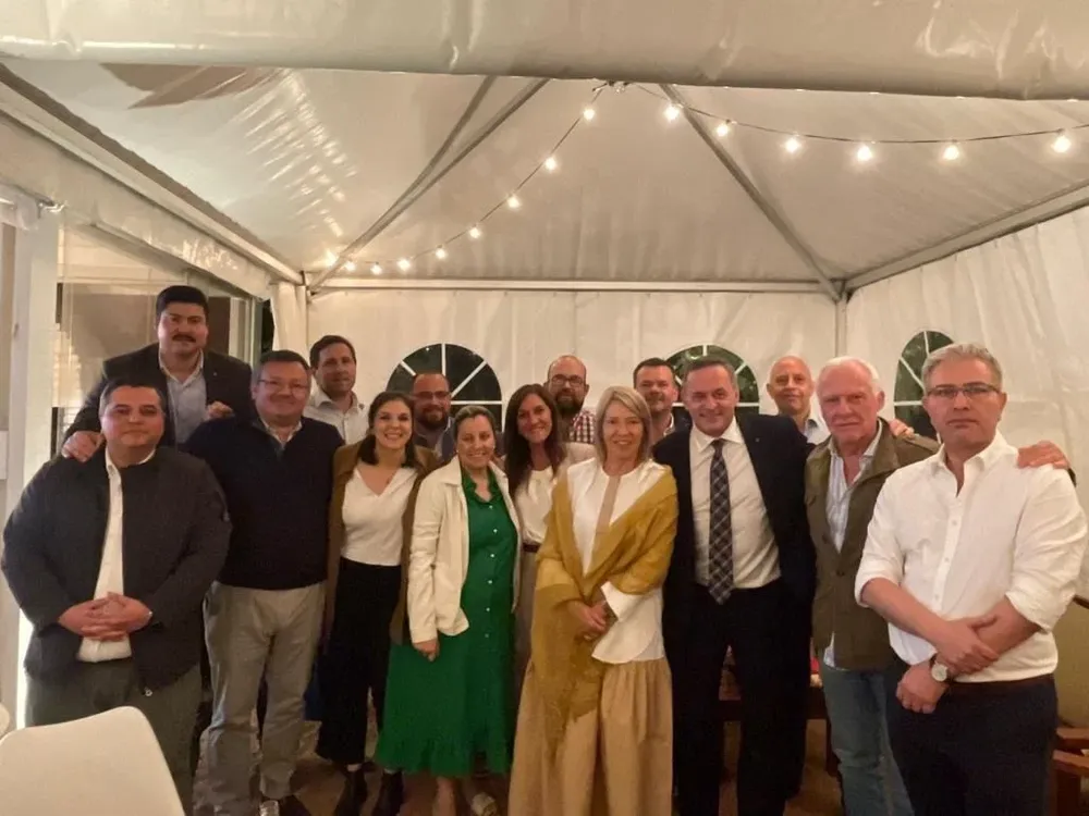 Dirigentes de Alianza Nacional con Álvaro Delgado