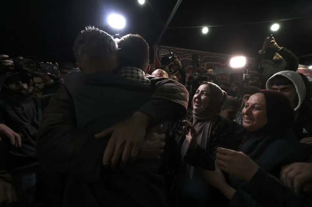 El acuerdo de tregua puede ser prorrogado siempre y cuando se concrete la liberación de 10 rehenes por día extra a cambio del triple de palestinos presos.